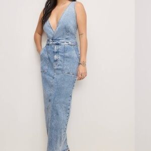 FIT FOR SUCCESS V NECK MAXI DRESS